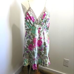 VINTAGE Victoria's Secret Floral Chemise Nightgown L